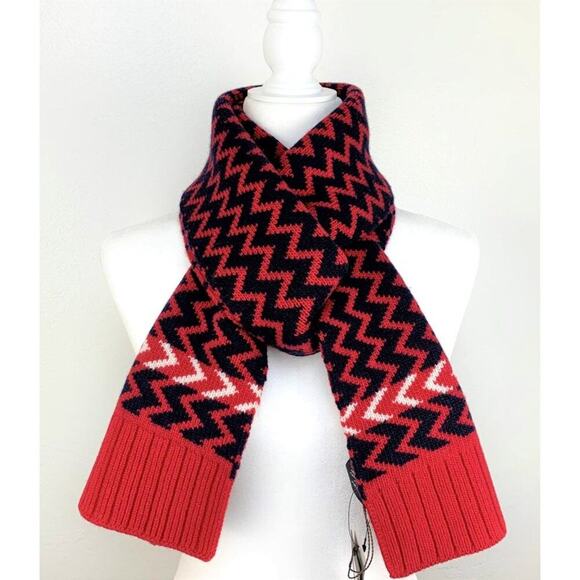 NWT Gucci Zigzag Wool Scarf In Red - Picture 1 of 11